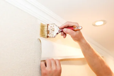 Pose de papier peint à Meljac — revêtements muraux et toiles de verre